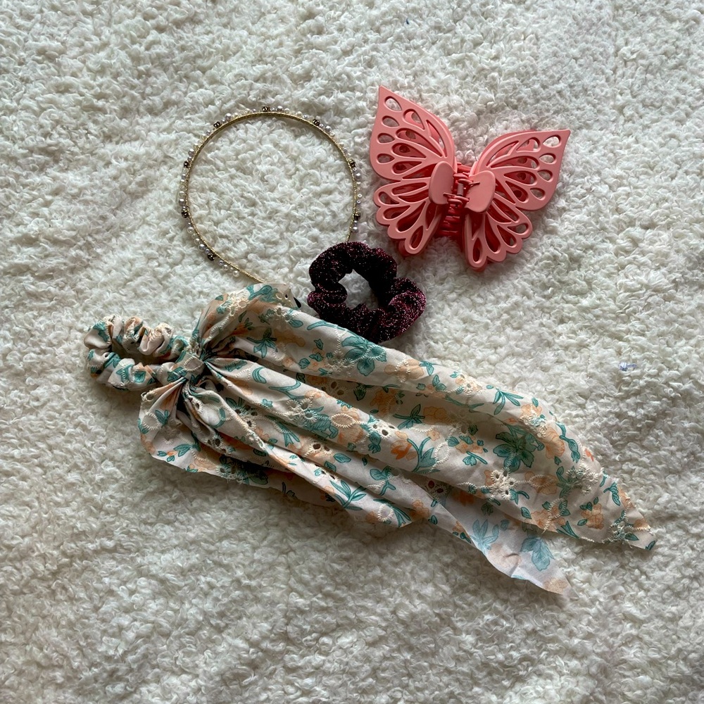 Hair Accessories Variety Pack (Hair clip, headband, scrunchie, bow scrunchie)